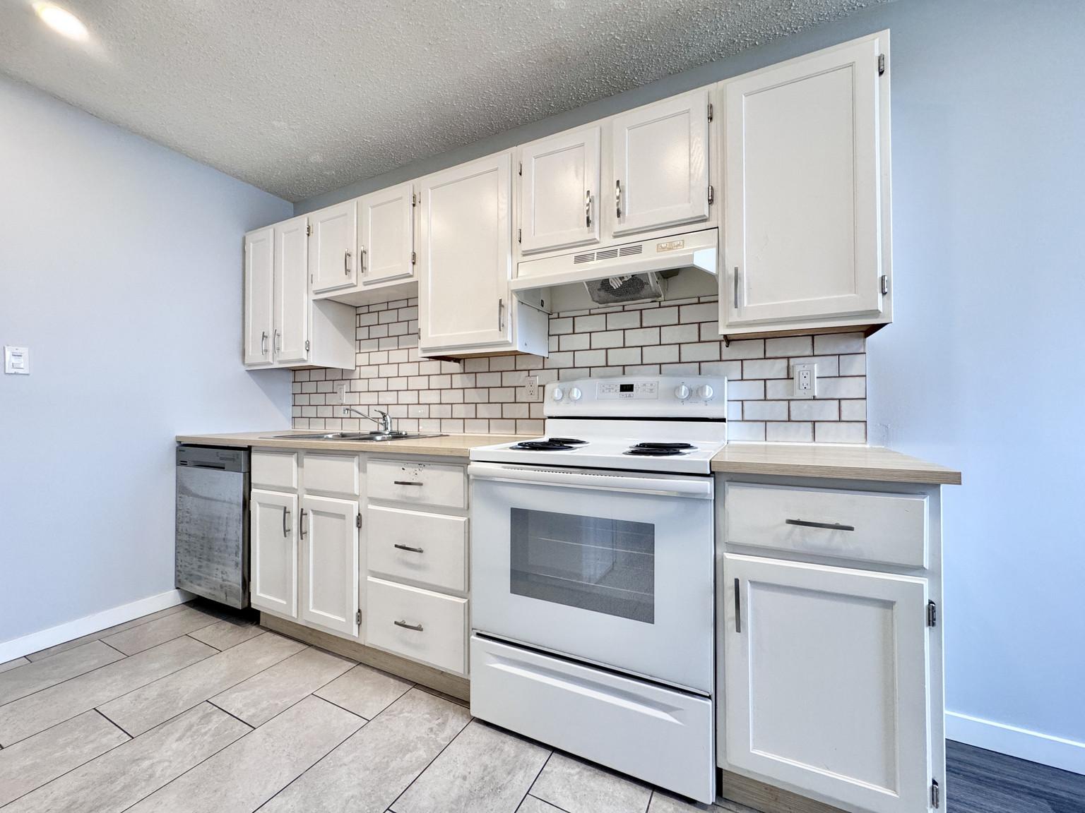 Eastwood Living - Photo 40