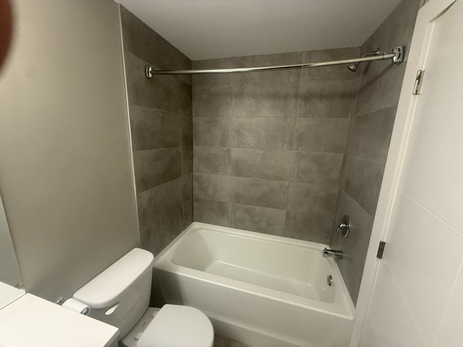 Sierra Place LIMITED TIME: 1 MONTH FREE + FREE EARLY MOVE-IN!  - Photo 9