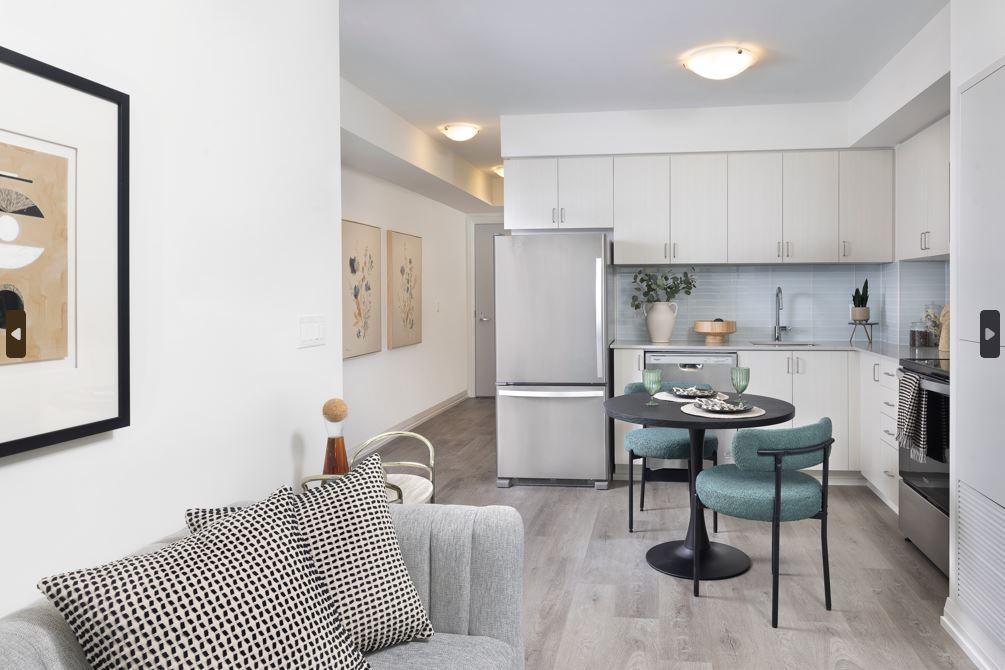 Parkside Square - Photo 5