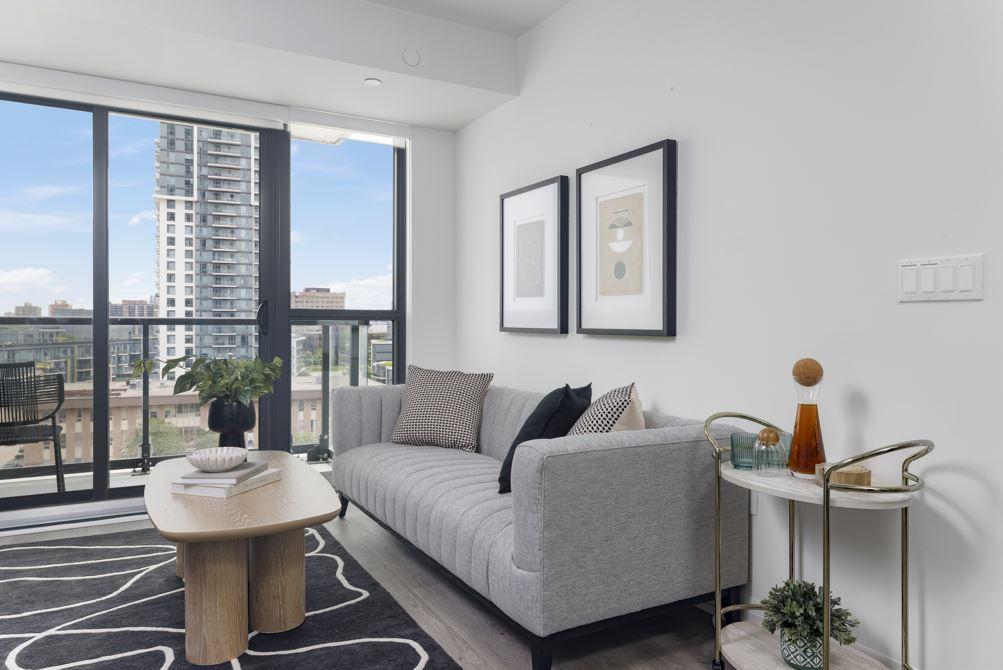 Parkside Square - Photo 4