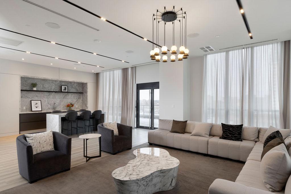 Parkside Square - Photo 39
