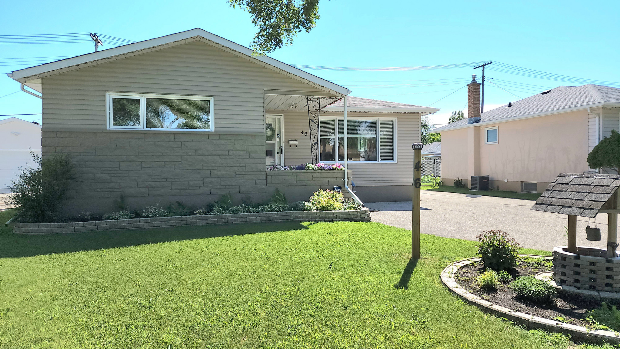 46 Arrowwood Drive S
