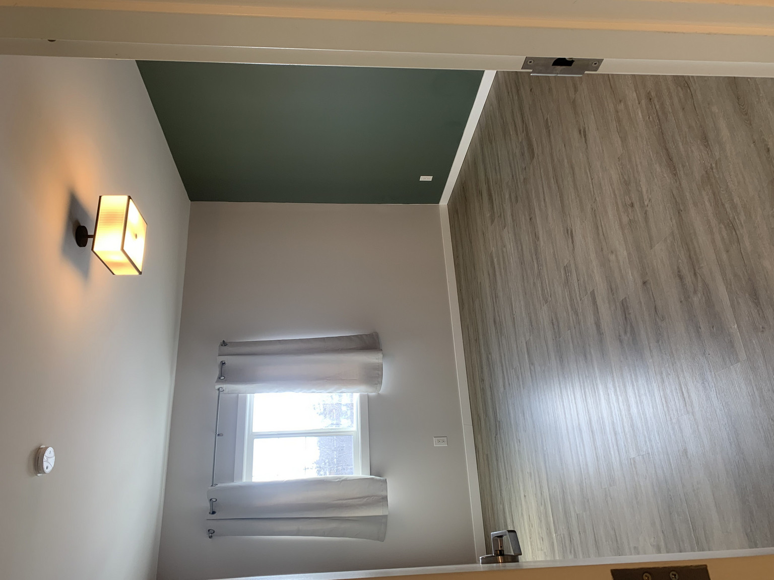 293 Edison - 2 bed, 1.5 bath top floor condo - Photo 25