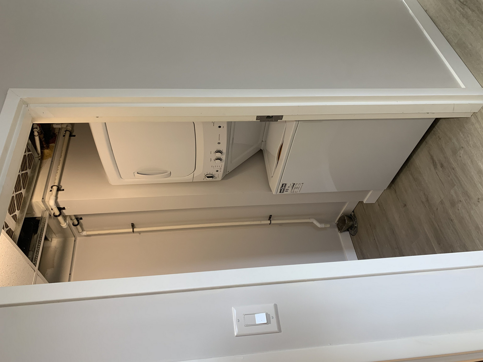 293 Edison - 2 bed, 1.5 bath top floor condo - Photo 15