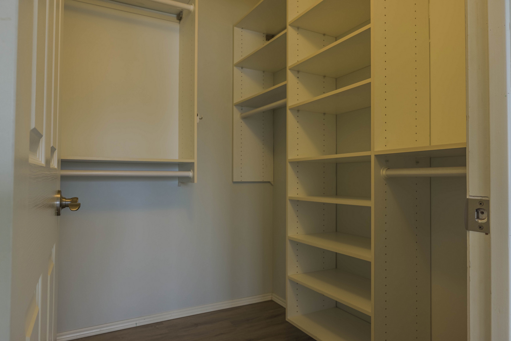 132 Invermere Street - Photo 28
