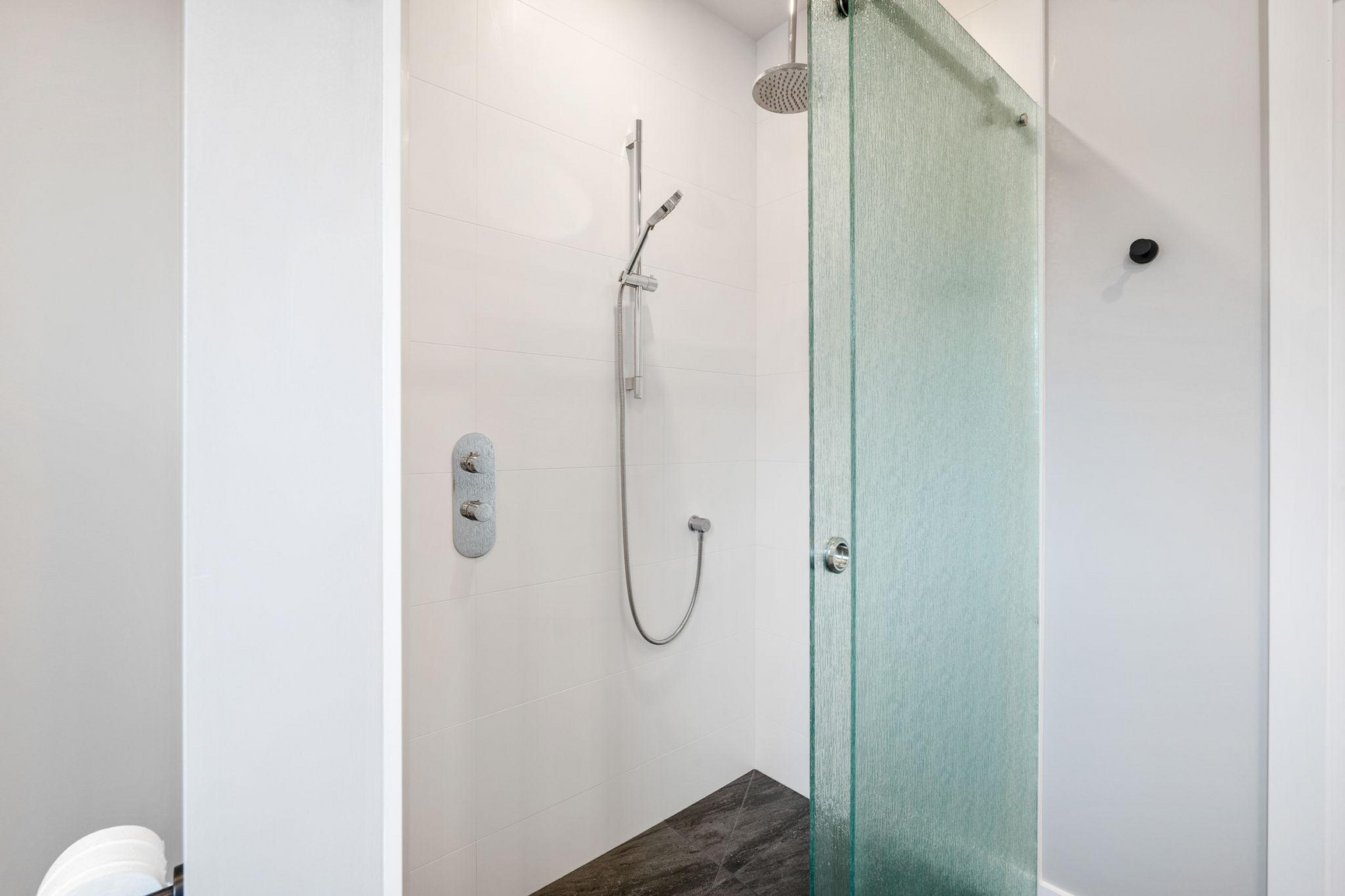 260 Wellington Crescent - Photo 40