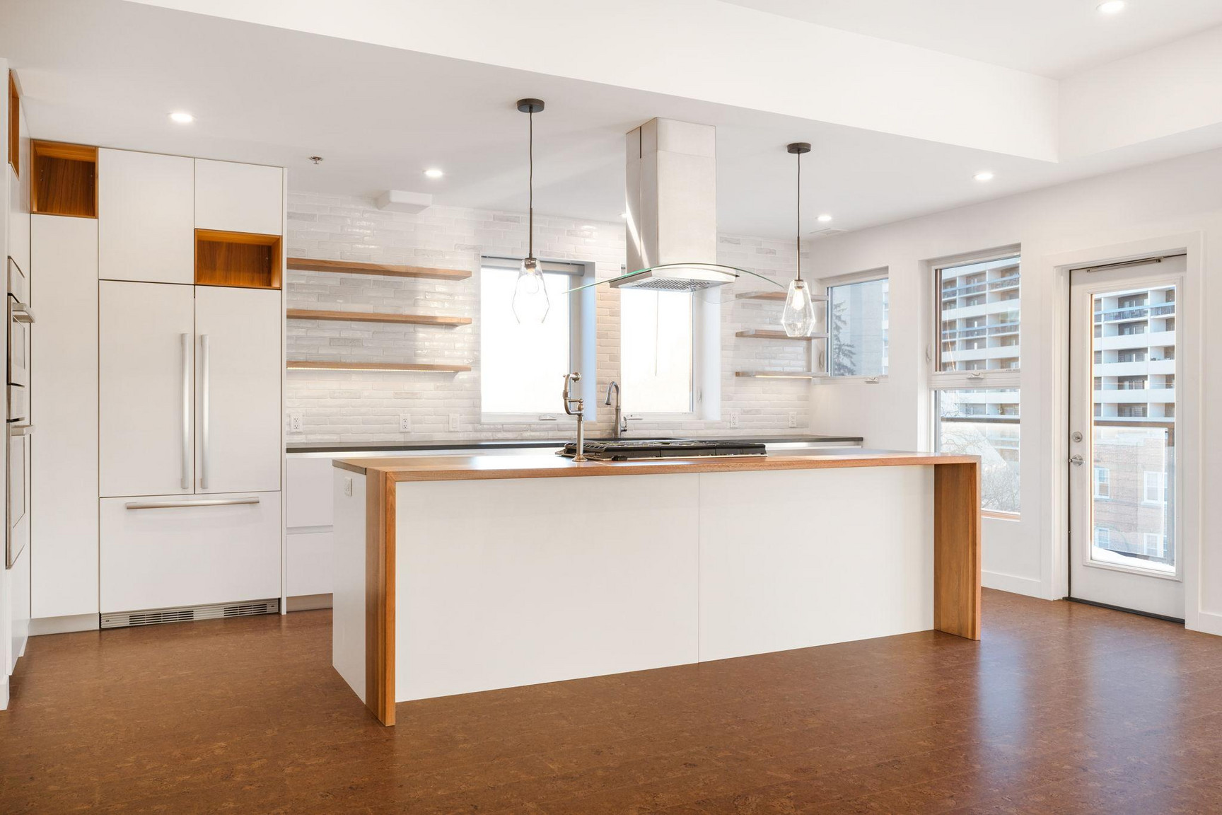 260 Wellington Crescent - Photo 24