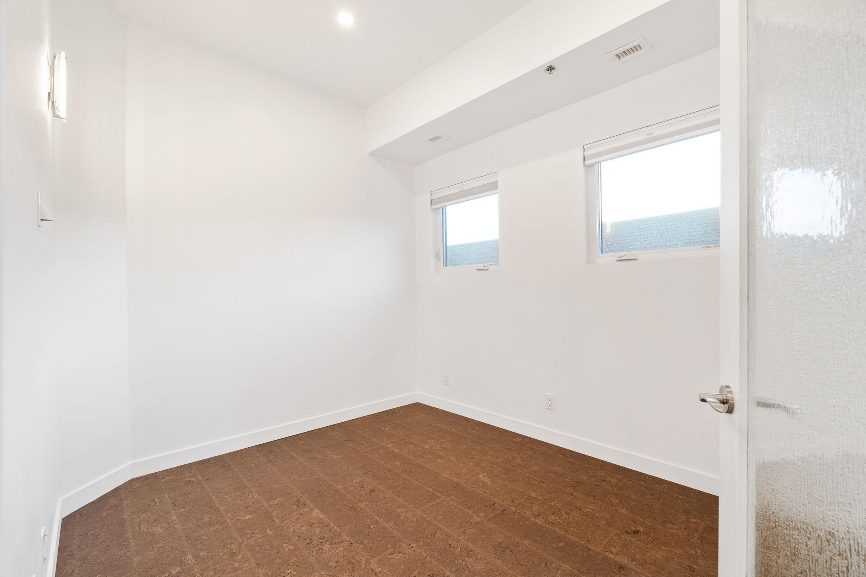 260 Wellington Crescent - Photo 42
