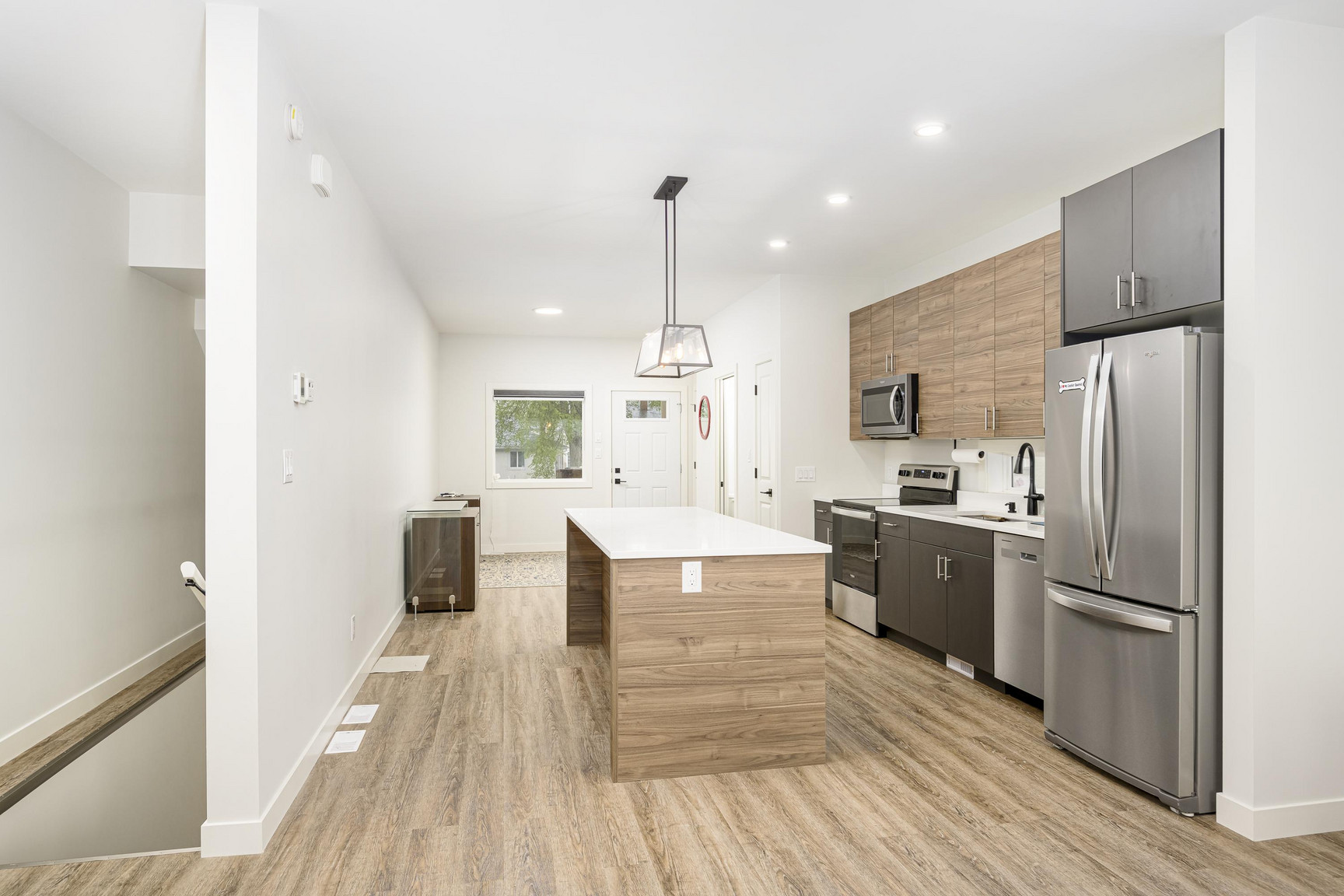 1036 Clarence Avenue - Photo 6