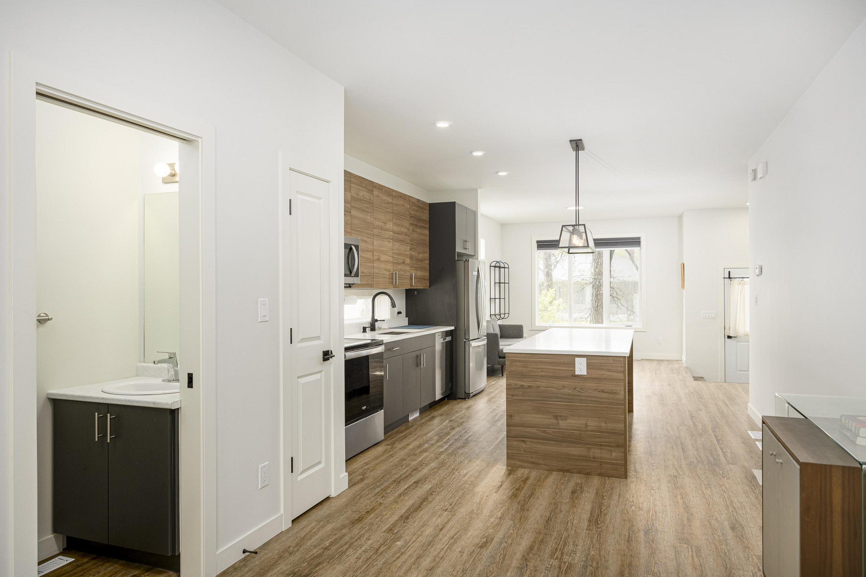 1036 Clarence Avenue - Photo 24