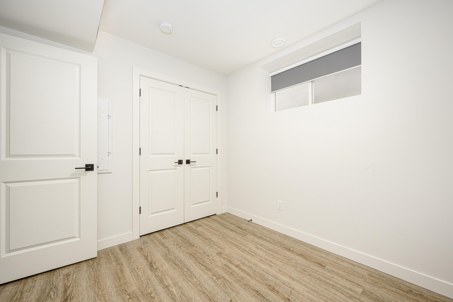 1036 Clarence Avenue - Photo 36