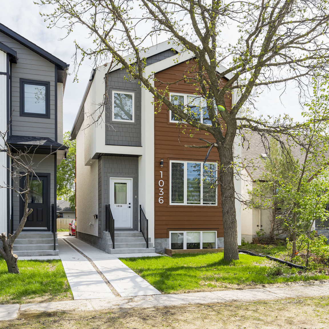 1036 Clarence Avenue