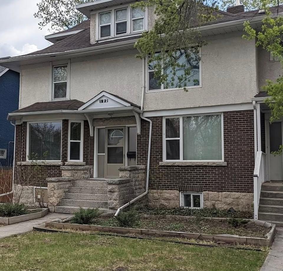 124 Machray Ave