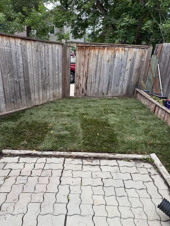 694 Valour Road - Photo 40