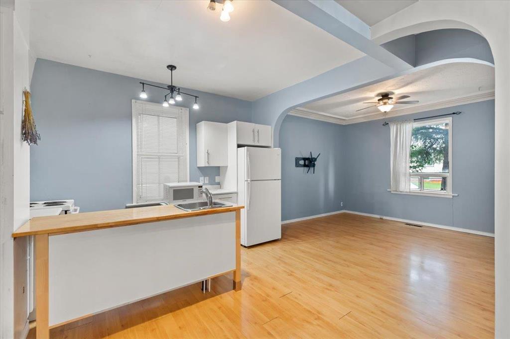 694 Valour Road - Photo 12