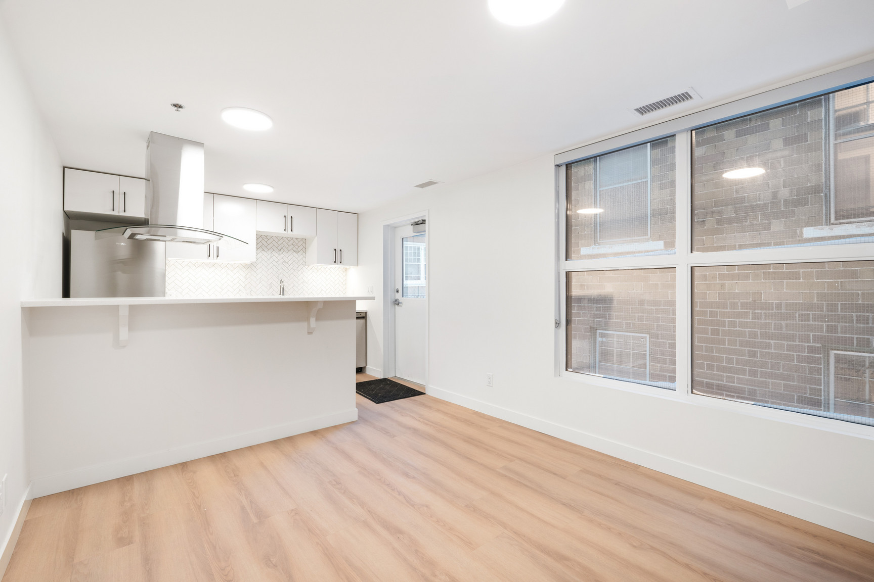 260 Wellington Crescent - Photo 4