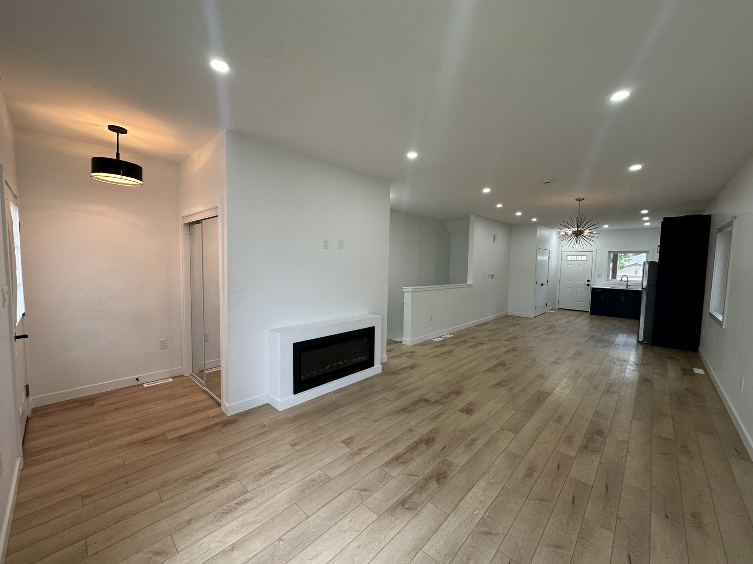 750 Moncton Avenue - Photo 6