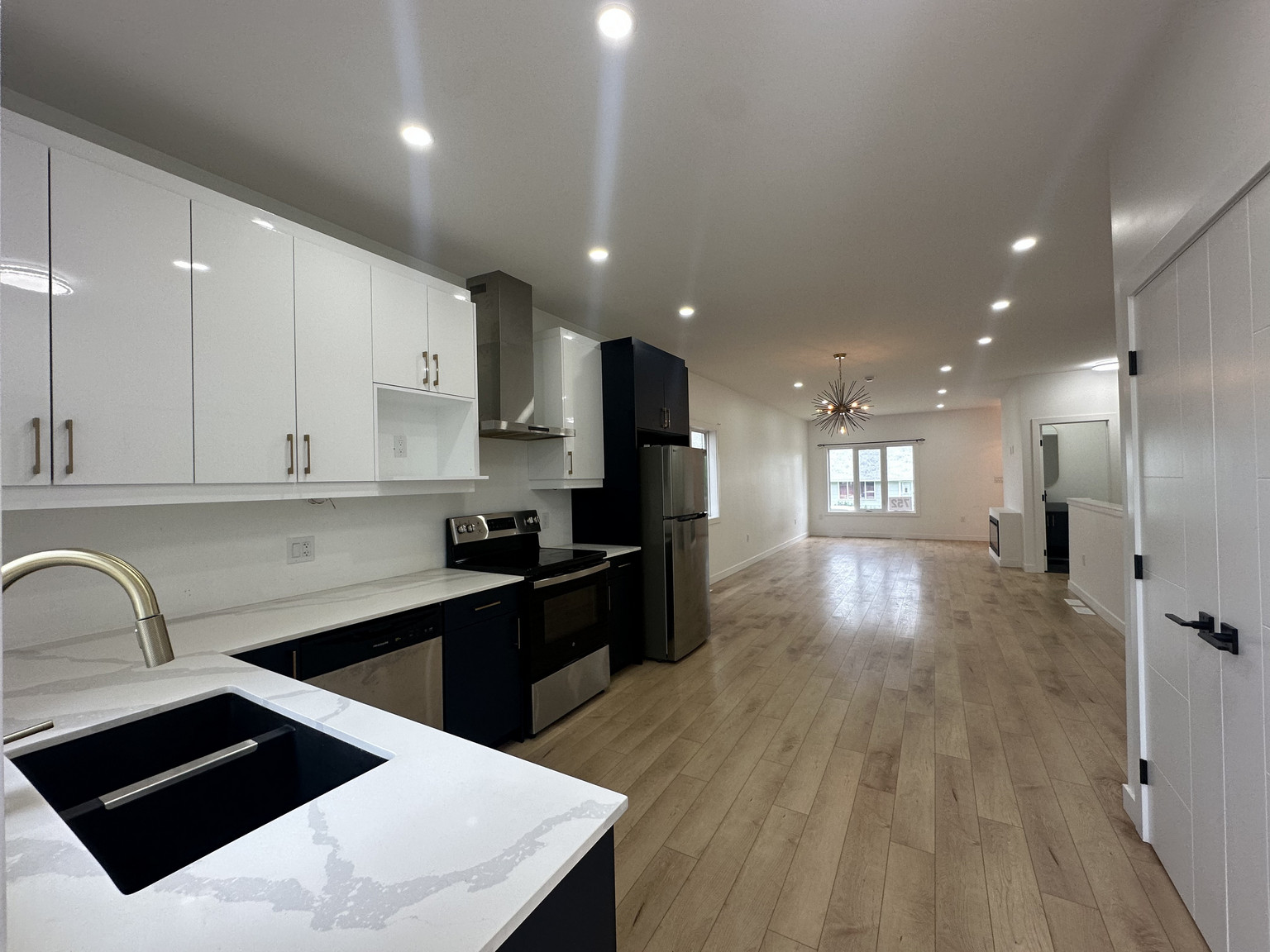 750 Moncton Avenue - Photo 16