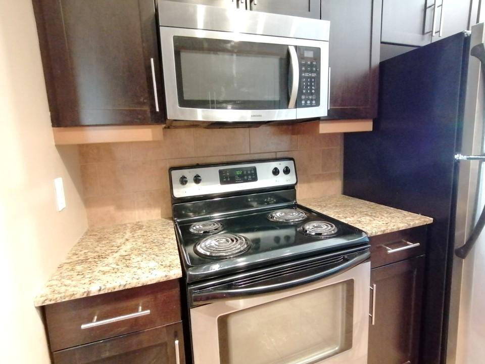 203-565 Cordyon Avenue - Photo 16