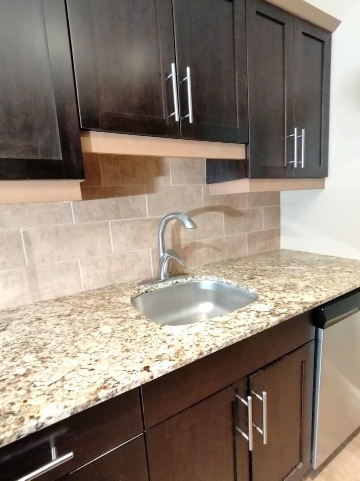 203-565 Cordyon Avenue - Photo 18
