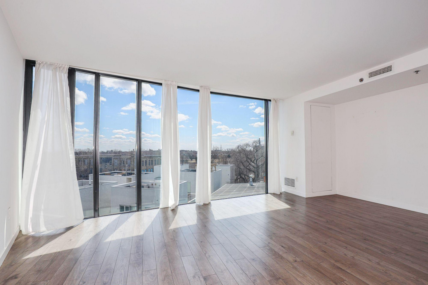 540 Waterfront Drive  - Photo 14