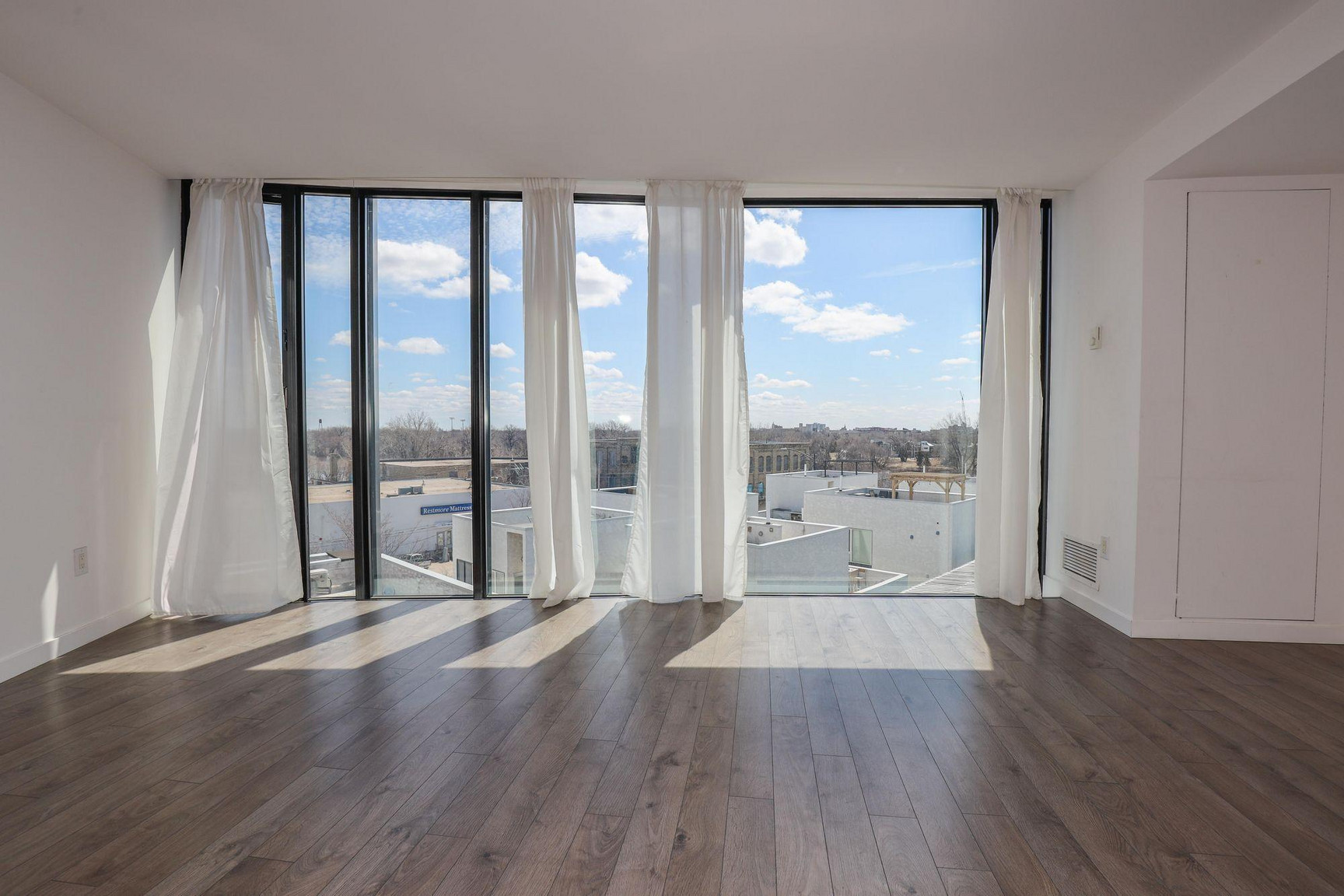 540 Waterfront Drive  - Photo 10