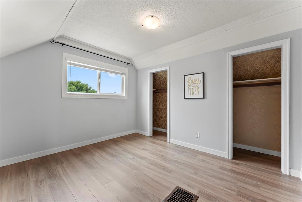 691 Jackson Ave - Photo 34