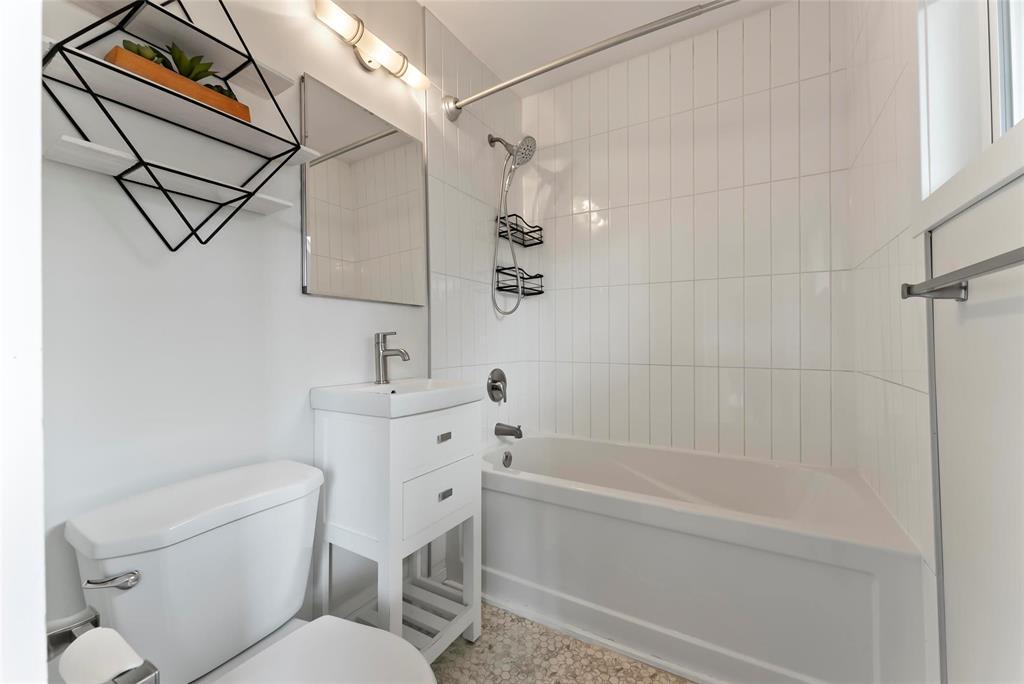 691 Jackson Ave - Photo 18