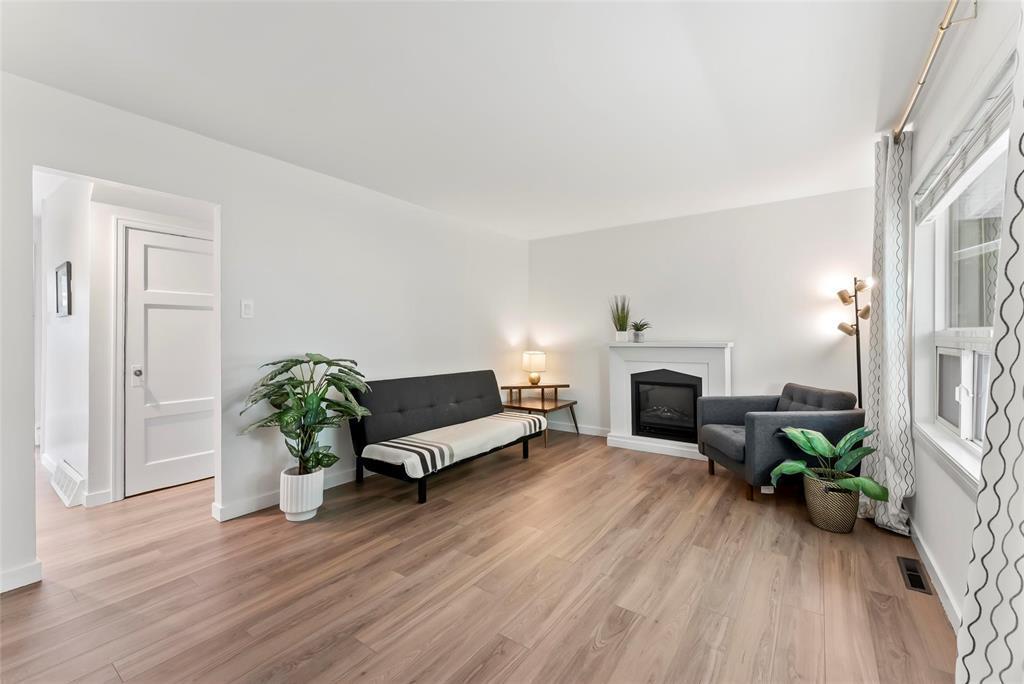 691 Jackson Ave - Photo 8