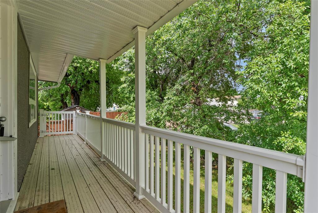 691 Jackson Ave - Photo 4