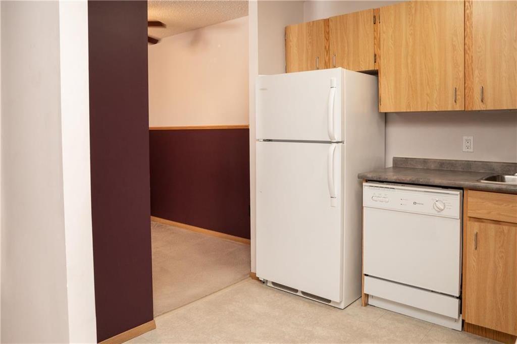 90 Plaza Dr - Photo 8