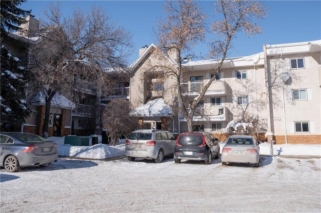 90 Plaza Dr