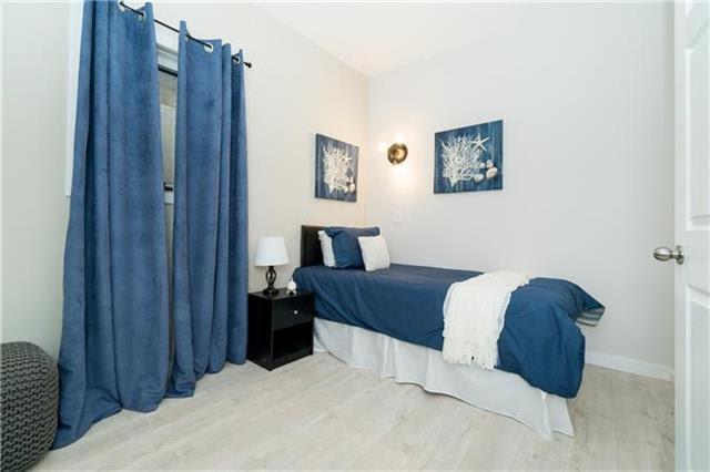 302 Collegiate Street - Photo 18