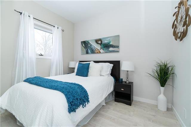 302 Collegiate Street - Photo 16