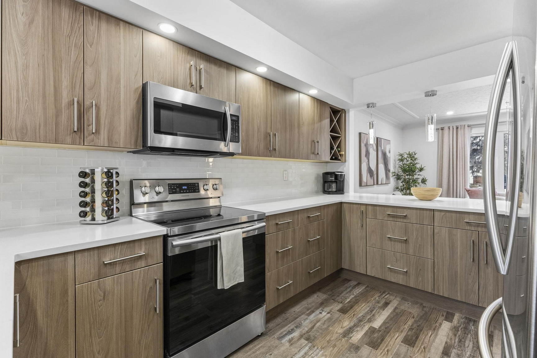639 Brock Street - Photo 24
