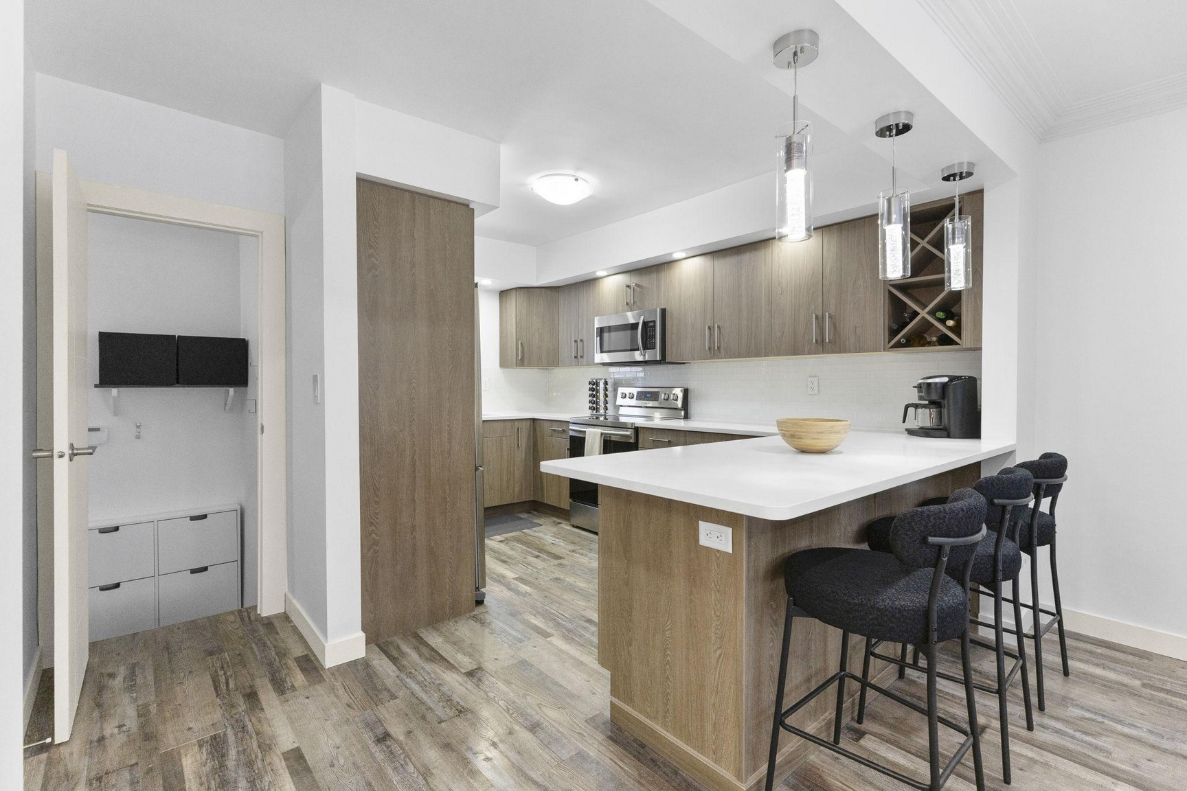 639 Brock Street - Photo 16