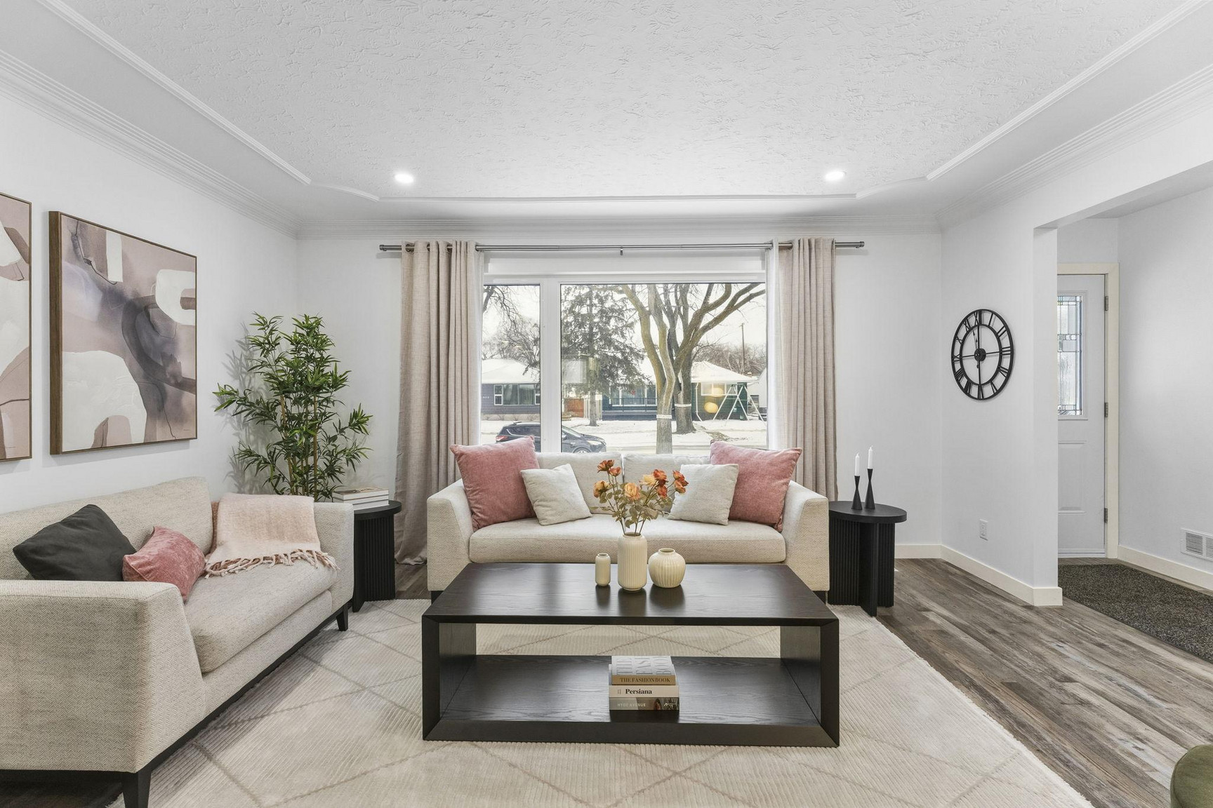639 Brock Street - Photo 10