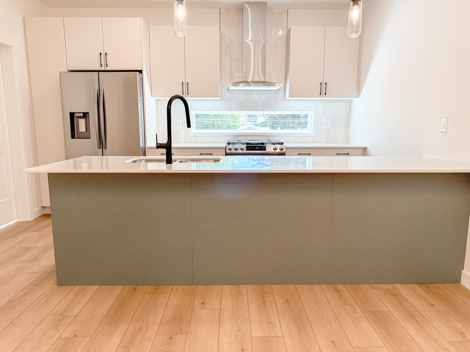12407 122 Avenue NW, Edmonton - Upper - Photo 4