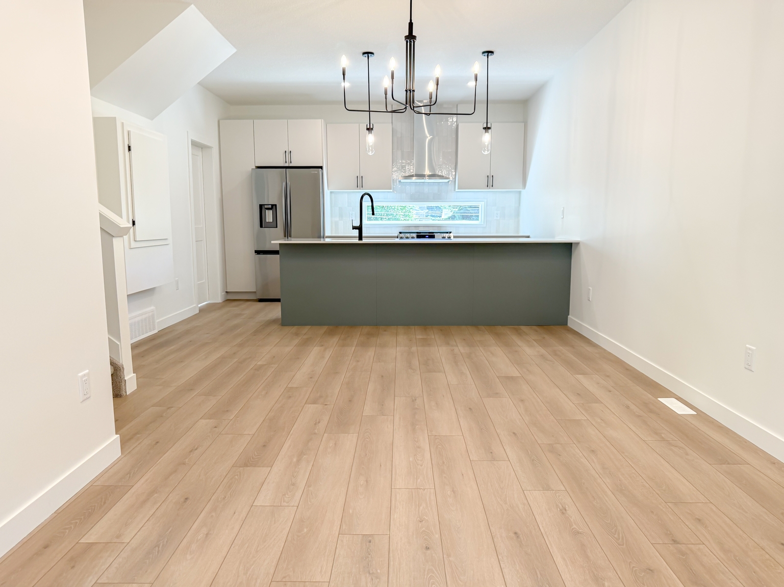 12407 122 Avenue NW, Edmonton - Upper - Photo 6