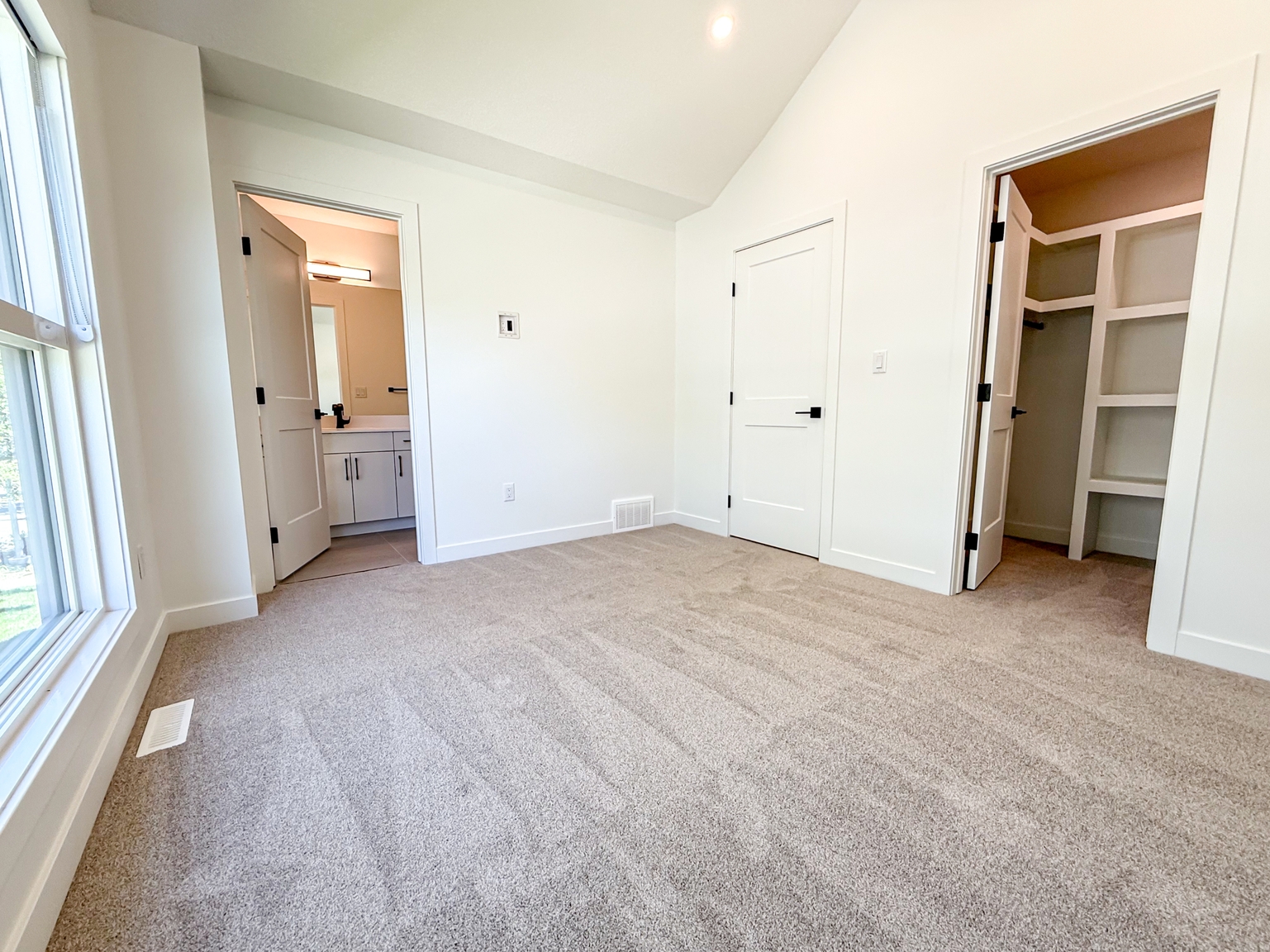 12407 122 Avenue NW, Edmonton - Upper - Photo 16