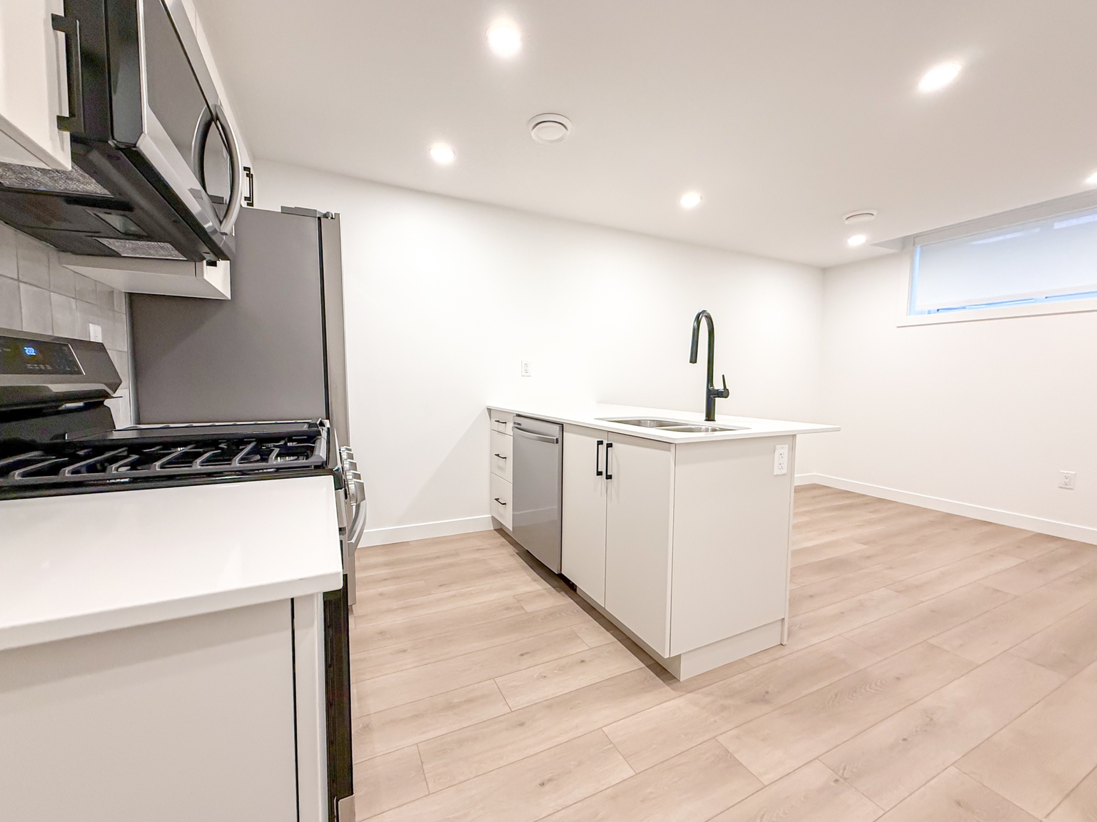 12407 122 Avenue NW, Edmonton - Lower - Photo 8