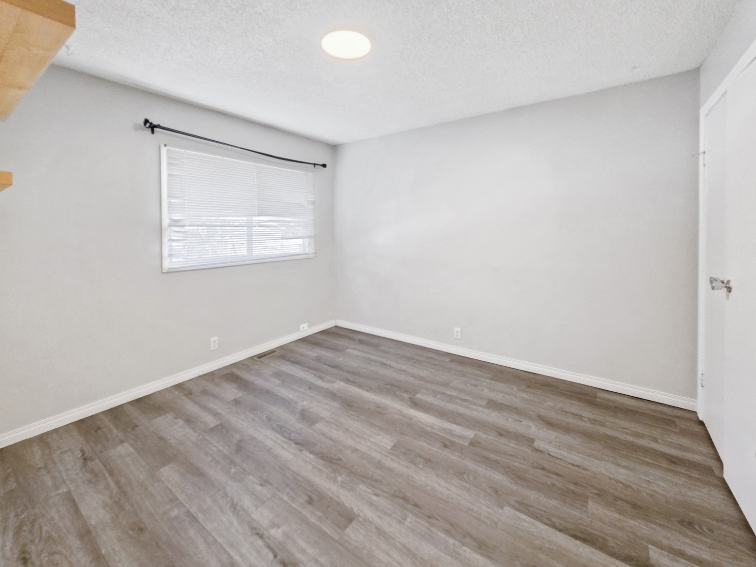 424 32 Avenue NW, Calgary, AB - Upper - Photo 22
