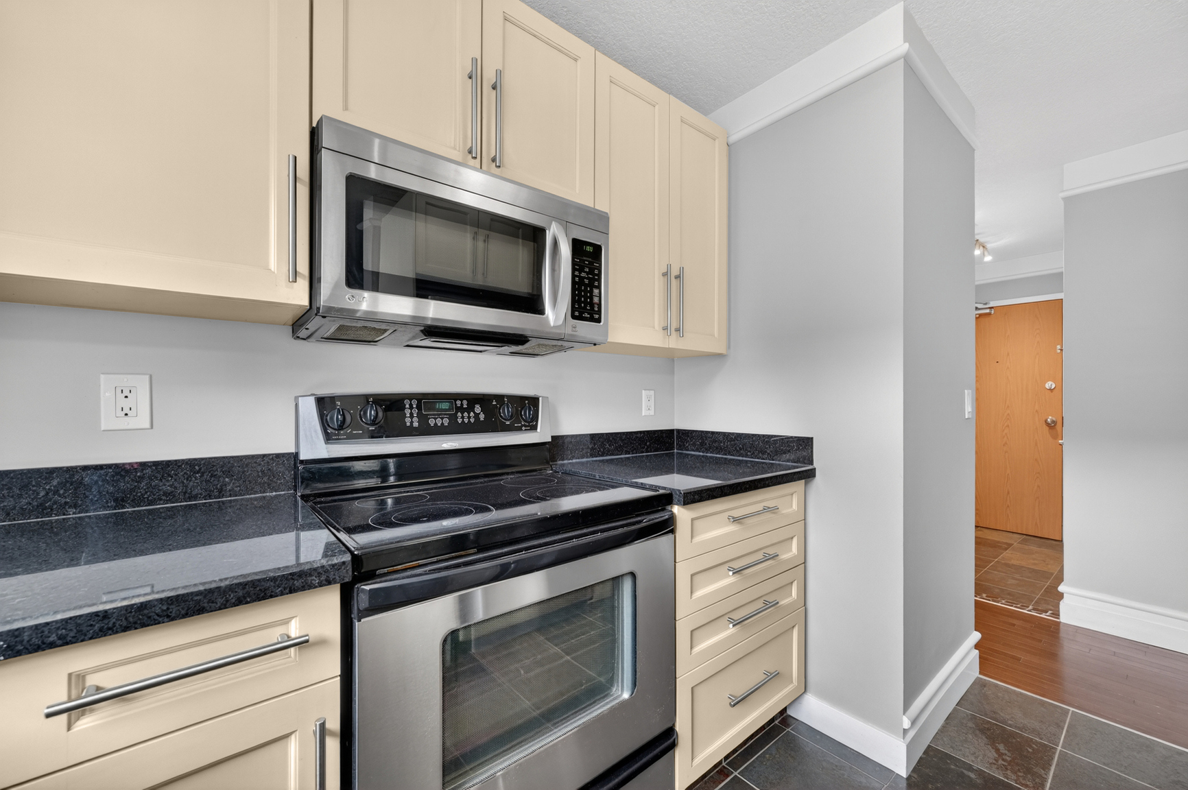 644 Meredith Road Northeast - Unit 203, Calgary, AB - Unit 203 - Photo 20