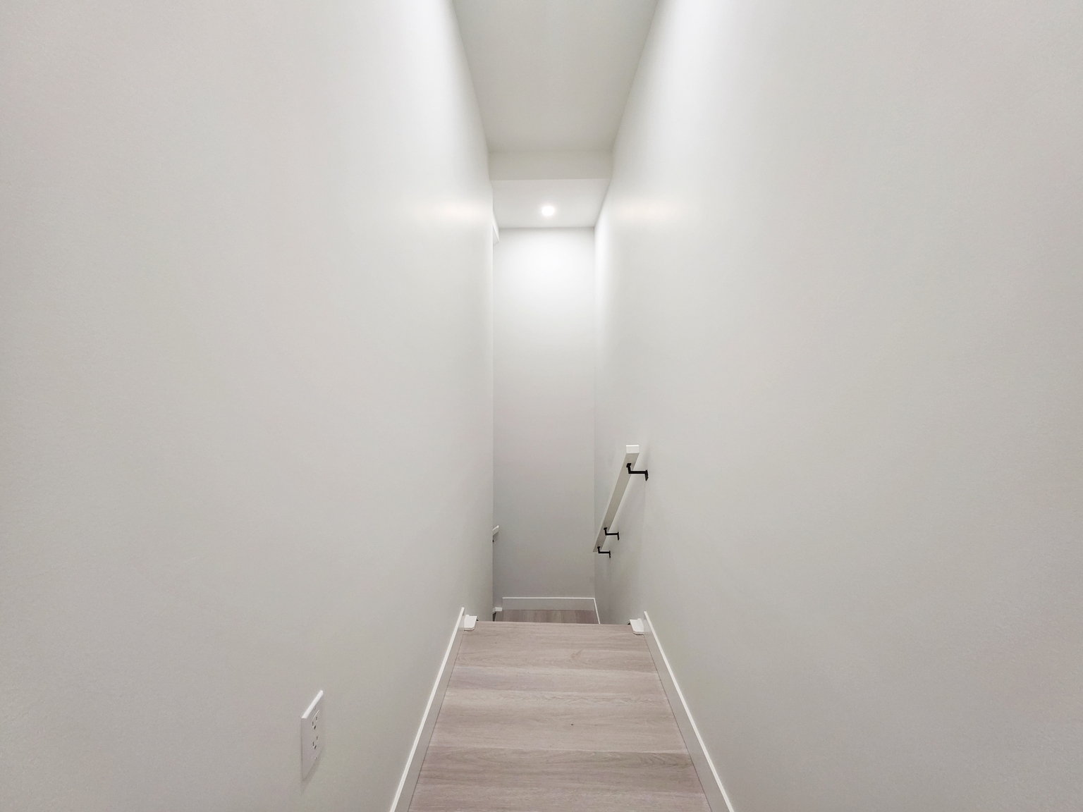 7412 34 Avenue NW, Calgary, AB - Unit 4B - Photo 14