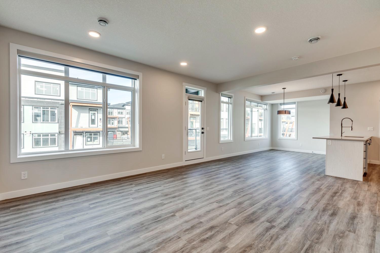 Essential Seton Townhomes - Photo 5