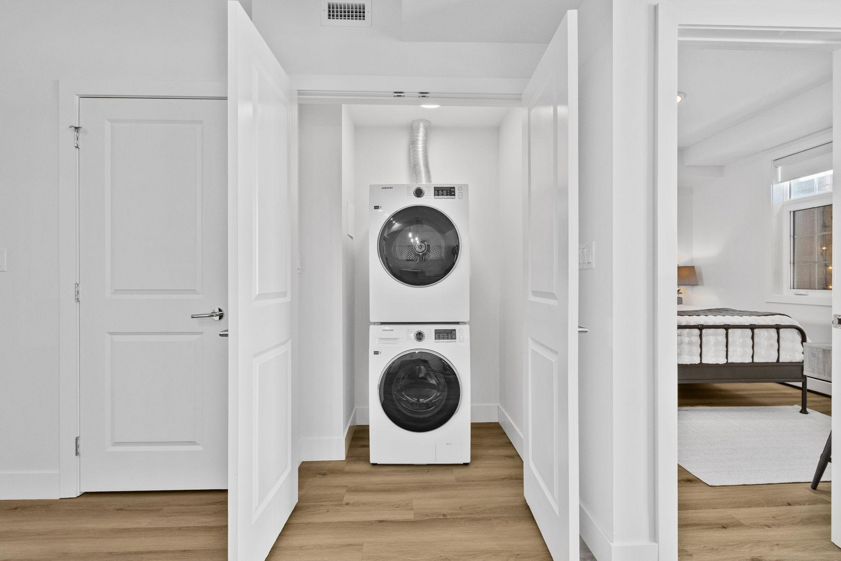 Esprit Living Apartments - Photo 10