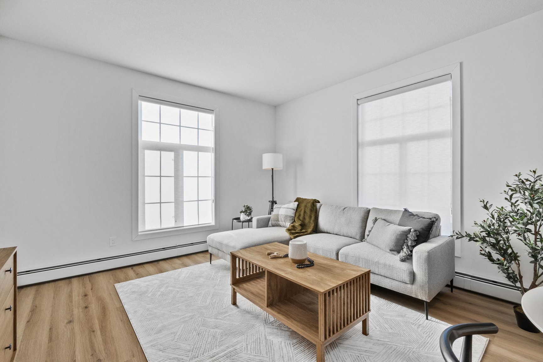 Esprit Living Apartments - Photo 3