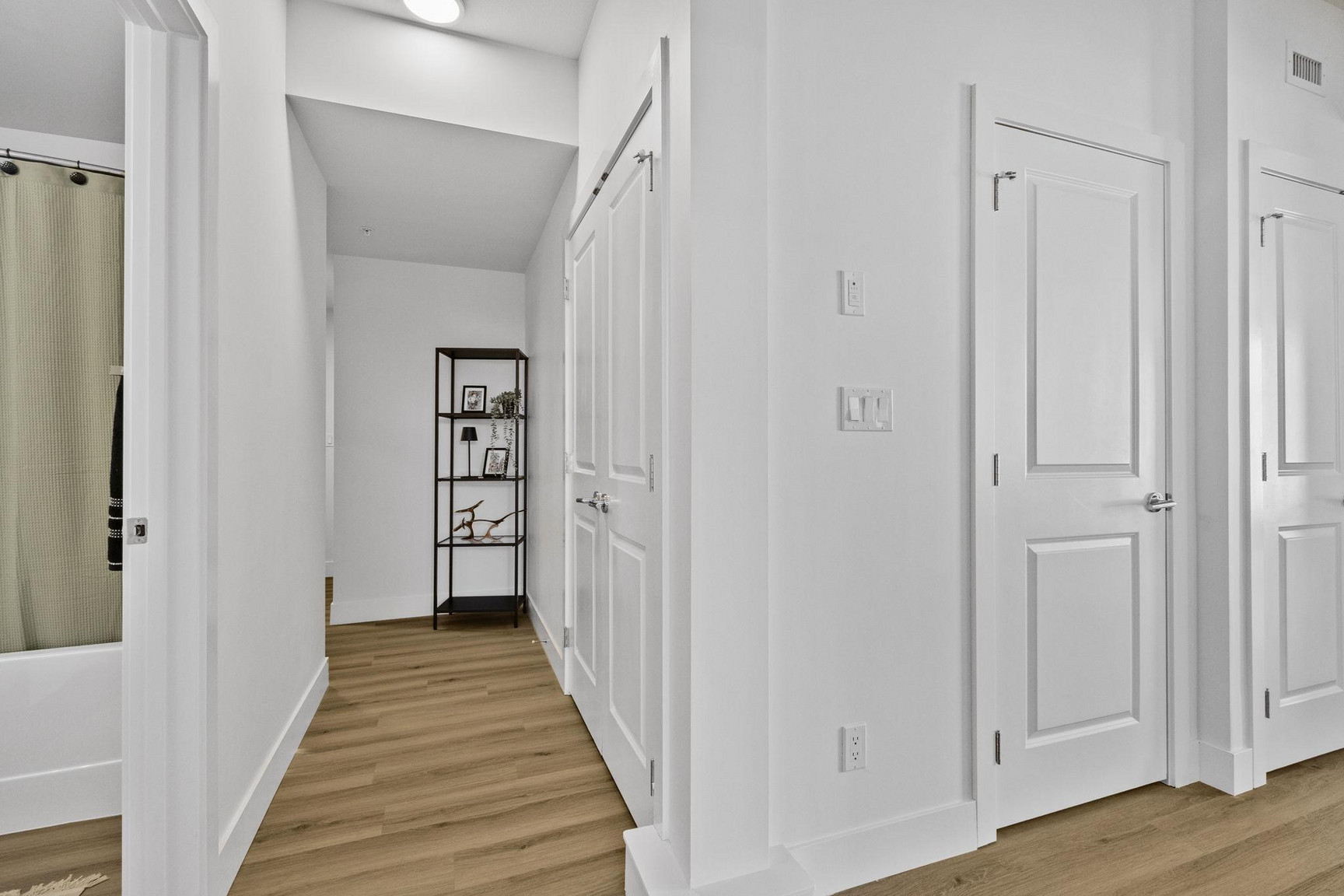 Esprit Living Apartments - Photo 26