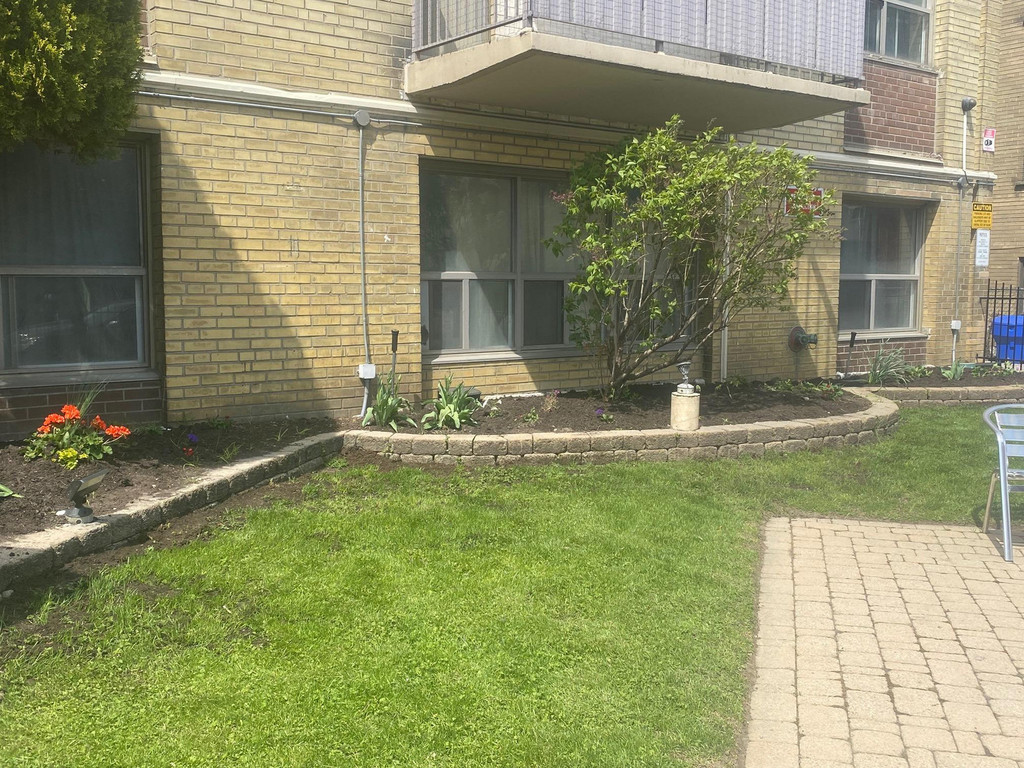 130 Cosburn Ave. Apartments
