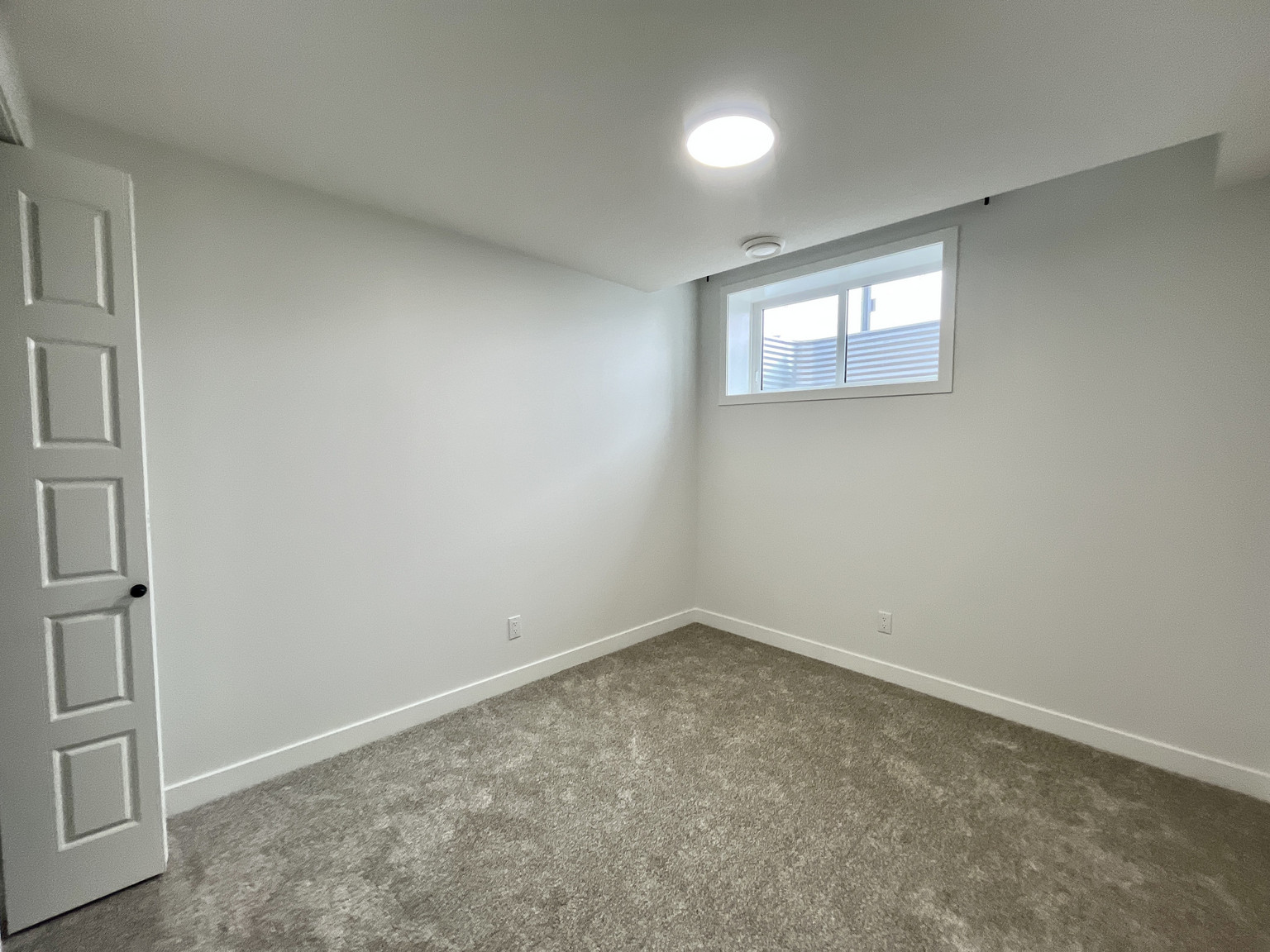 280 Paterson Link SW, Lower - Photo 20